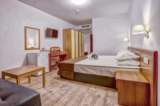 Golden Yavor Aparthotel - double/twin room